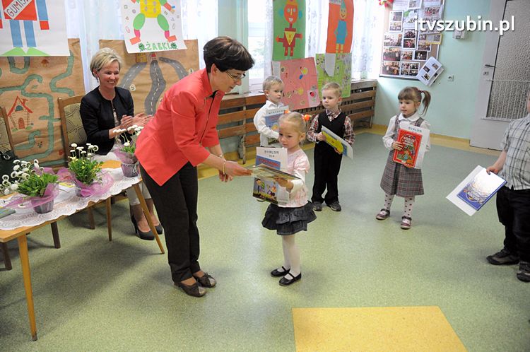 VIII Przedszkolnym Konkursie Recytatorskim ?ZDROWY I BEZPIECZNY PRZEDSZKOLAK TO JA?