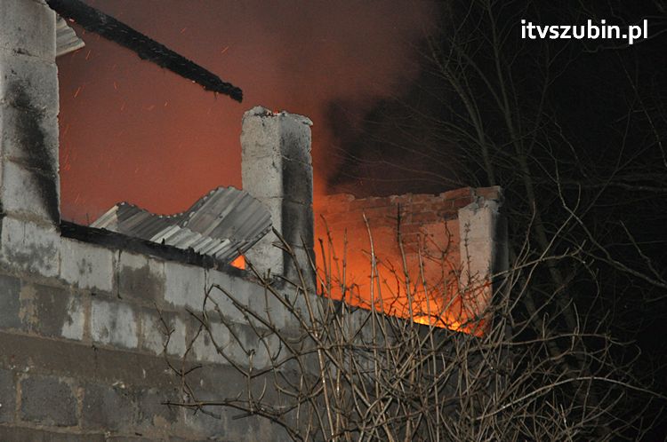 Pożar dawnej stajni w Turze