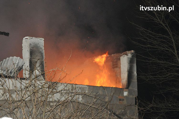 Pożar dawnej stajni w Turze