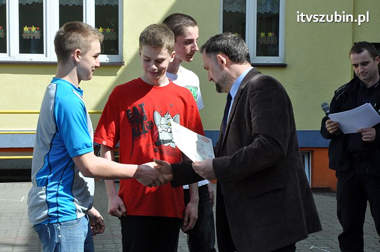 Powiatowy Turniej Wiedzy o Bezpieczeństwie Ruchu Drogowego