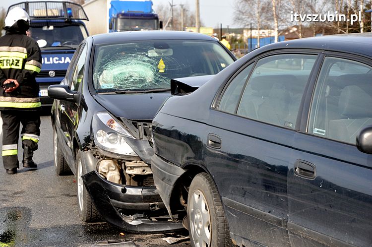 Zdarzenie trzech samochodów w Zamościu, gmina Szubin