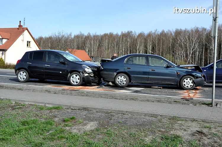 Zdarzenie trzech samochodów w Zamościu, gmina Szubin