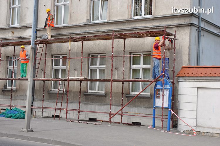 Ruszył remont elewacji szubińskiego ratusza
