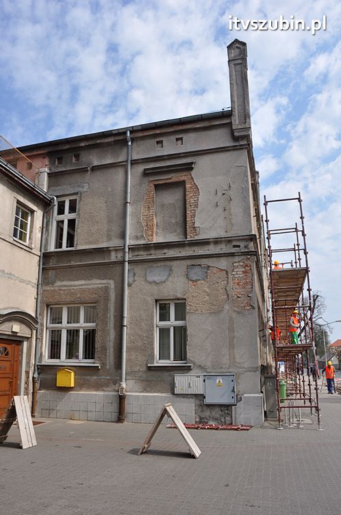 Ruszył remont elewacji szubińskiego ratusza