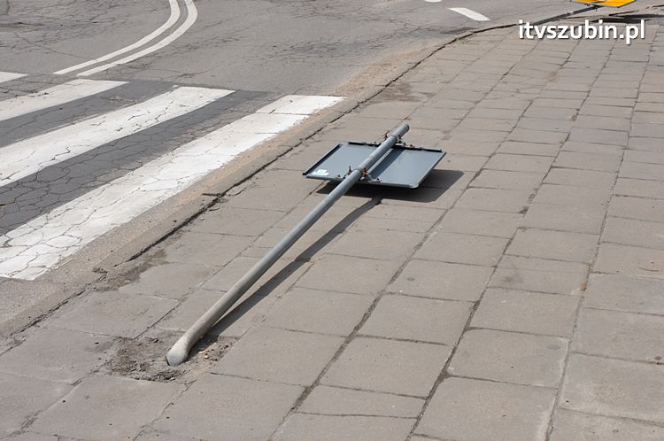 Znaki ustąpiły pierwszeństwa GŁUPOCIE