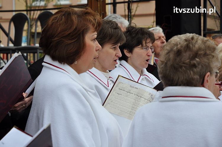 Msza Św. za Ojczyznę na szubińskim rynku