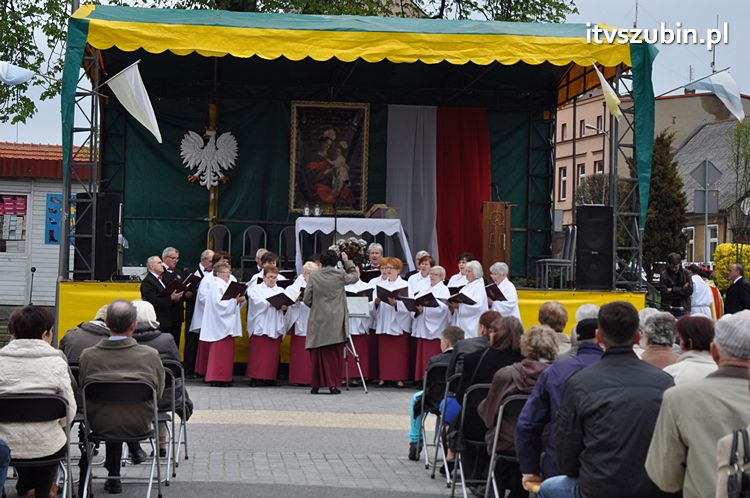 Msza Św. za Ojczyznę na szubińskim rynku