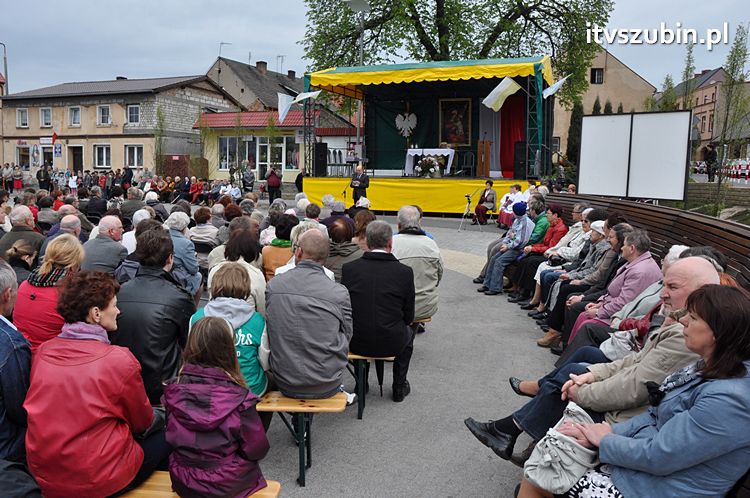 Msza Św. za Ojczyznę na szubińskim rynku