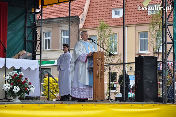 Msza Św. za Ojczyznę na szubińskim rynku