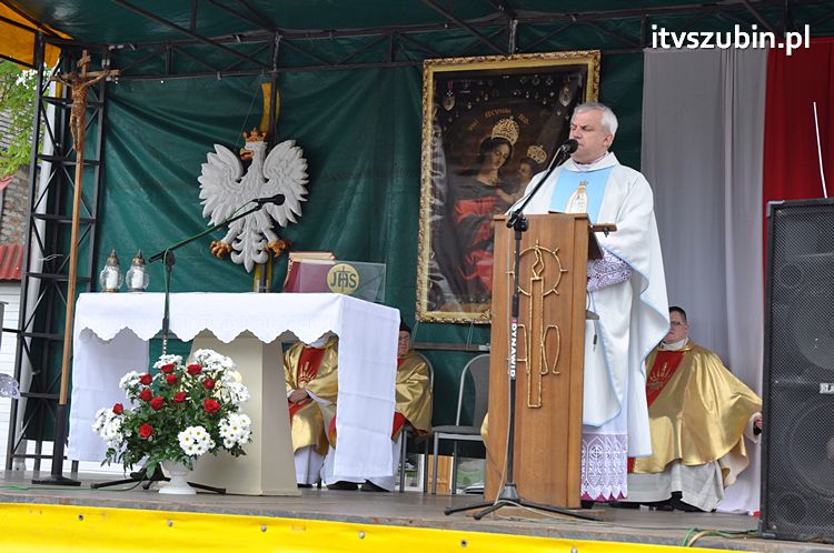 Msza Św. za Ojczyznę na szubińskim rynku