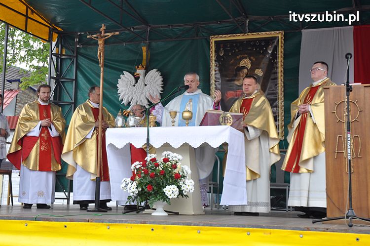 Msza Św. za Ojczyznę na szubińskim rynku