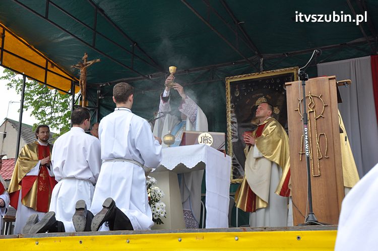 Msza Św. za Ojczyznę na szubińskim rynku