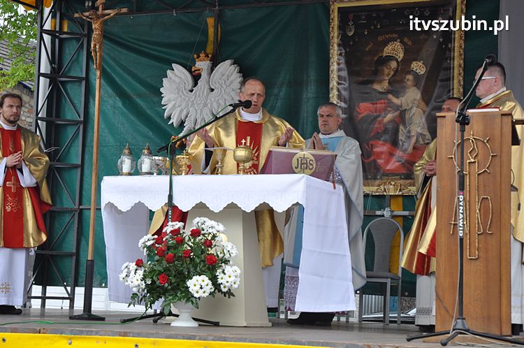 Msza Św. za Ojczyznę na szubińskim rynku