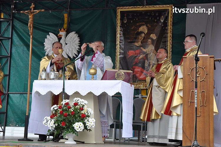 Msza Św. za Ojczyznę na szubińskim rynku