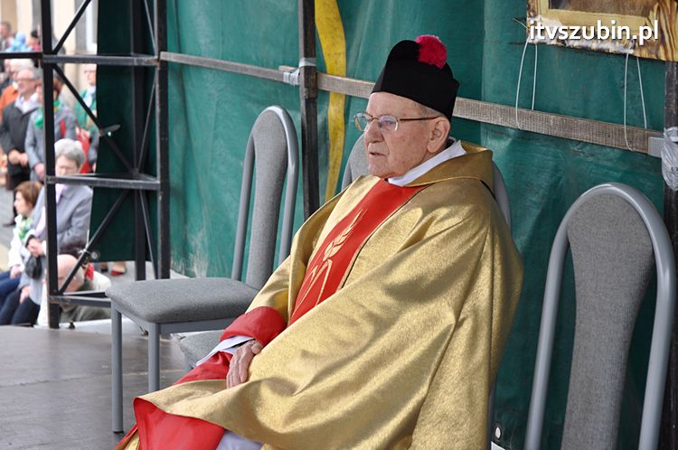 Msza Św. za Ojczyznę na szubińskim rynku