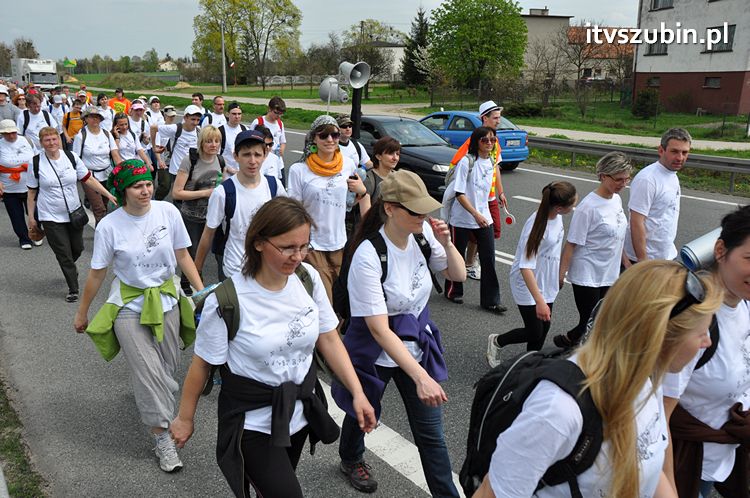 Pielgrzymka w Roku Wiary do Sanktuarium Krzyża Świętego w Kcyni
