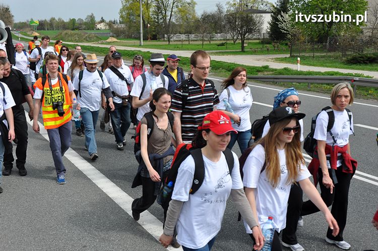 Pielgrzymka w Roku Wiary do Sanktuarium Krzyża Świętego w Kcyni
