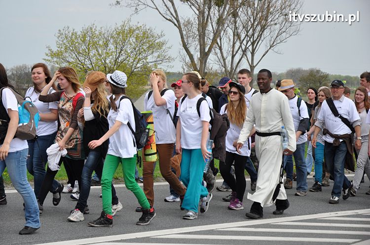 Pielgrzymka w Roku Wiary do Sanktuarium Krzyża Świętego w Kcyni