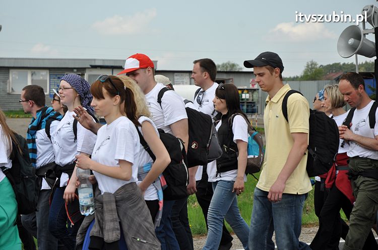 Pielgrzymka w Roku Wiary do Sanktuarium Krzyża Świętego w Kcyni
