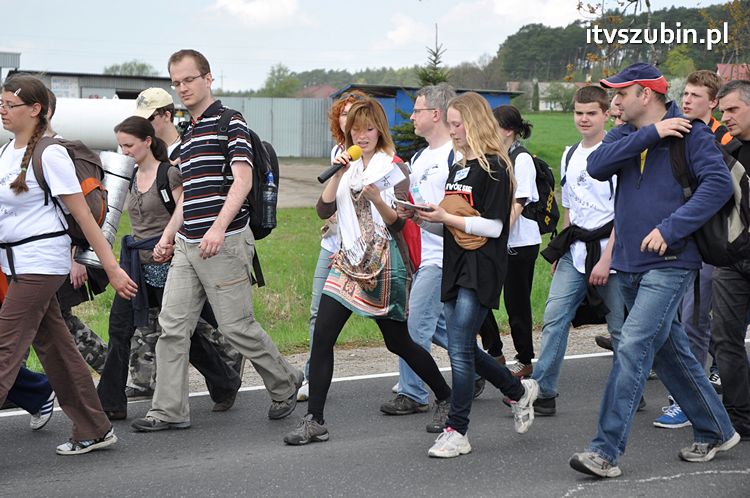 Pielgrzymka w Roku Wiary do Sanktuarium Krzyża Świętego w Kcyni