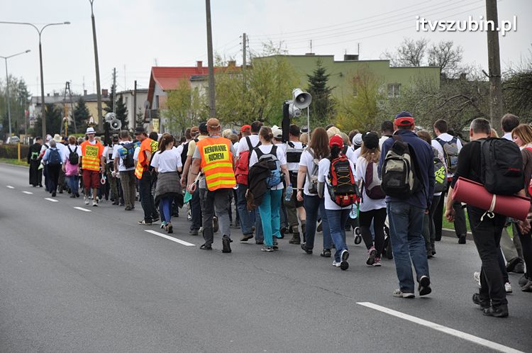 Pielgrzymka w Roku Wiary do Sanktuarium Krzyża Świętego w Kcyni