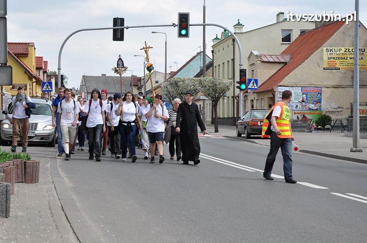 Pielgrzymka w Roku Wiary do Sanktuarium Krzyża Świętego w Kcyni