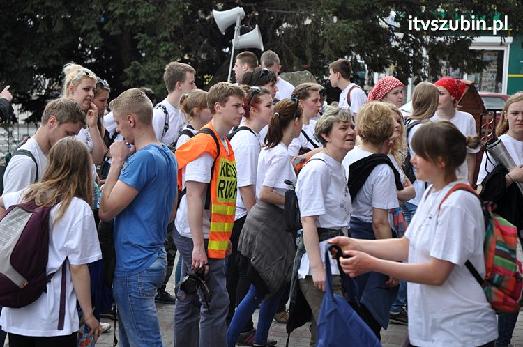 Pielgrzymka w Roku Wiary do Sanktuarium Krzyża Świętego w Kcyni