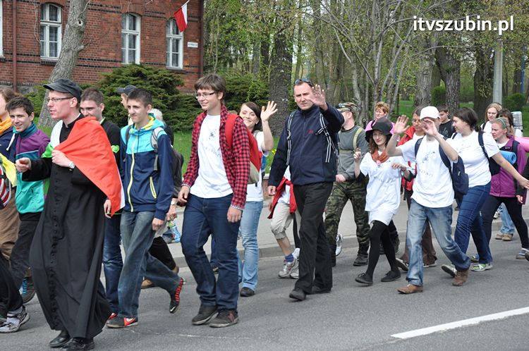 Pielgrzymka w Roku Wiary do Sanktuarium Krzyża Świętego w Kcyni