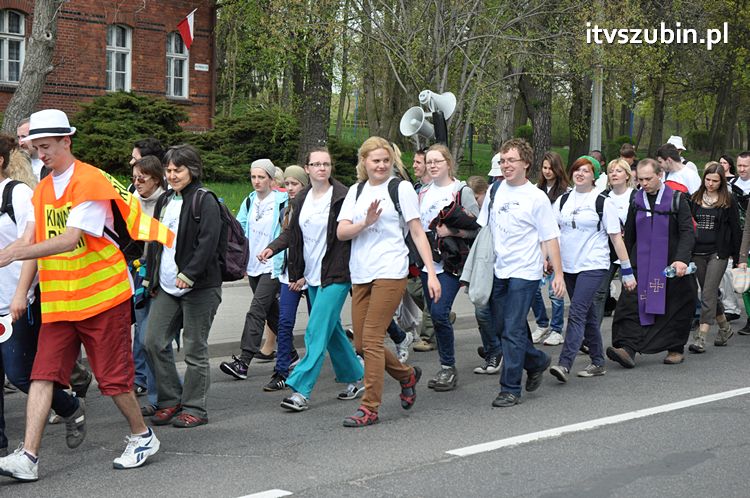 Pielgrzymka w Roku Wiary do Sanktuarium Krzyża Świętego w Kcyni