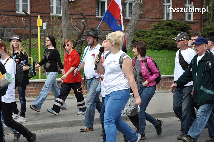 Pielgrzymka w Roku Wiary do Sanktuarium Krzyża Świętego w Kcyni