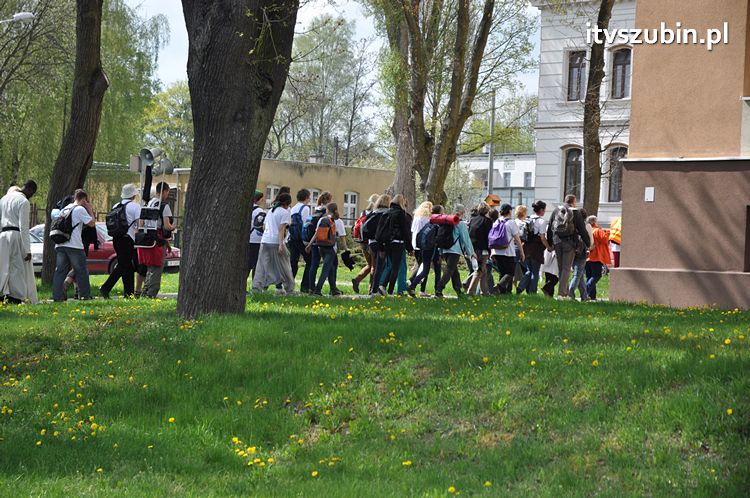 Pielgrzymka w Roku Wiary do Sanktuarium Krzyża Świętego w Kcyni