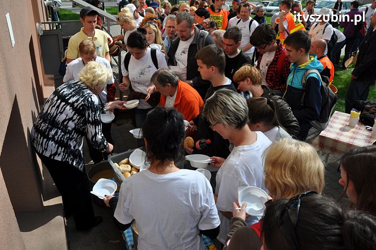 Pielgrzymka w Roku Wiary do Sanktuarium Krzyża Świętego w Kcyni