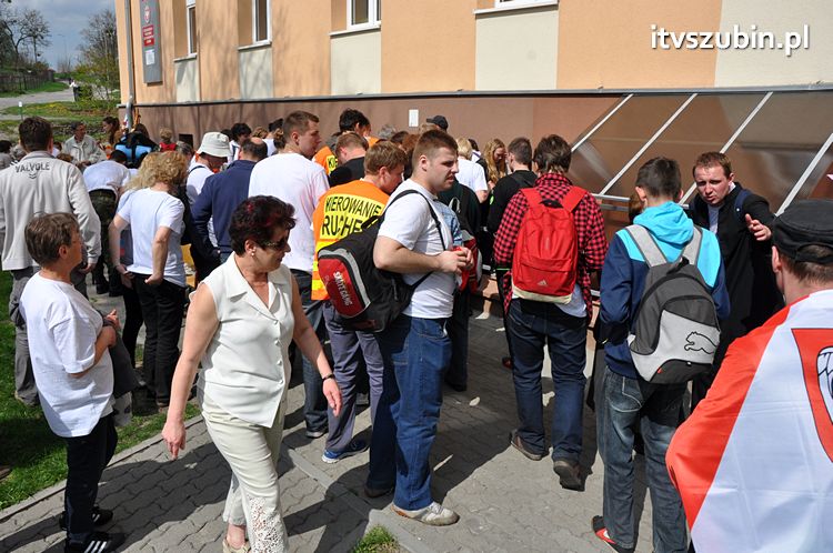Pielgrzymka w Roku Wiary do Sanktuarium Krzyża Świętego w Kcyni