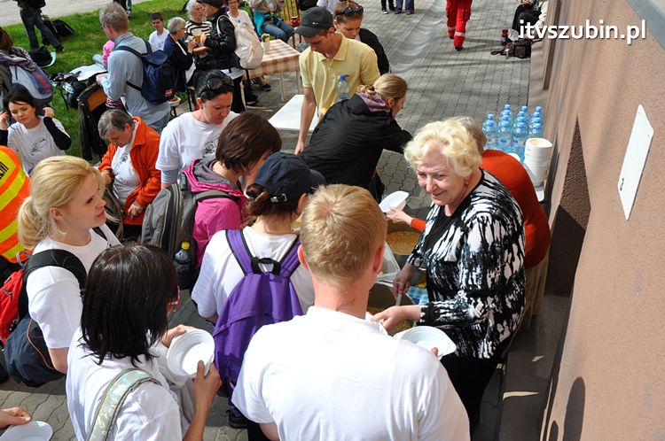 Pielgrzymka w Roku Wiary do Sanktuarium Krzyża Świętego w Kcyni