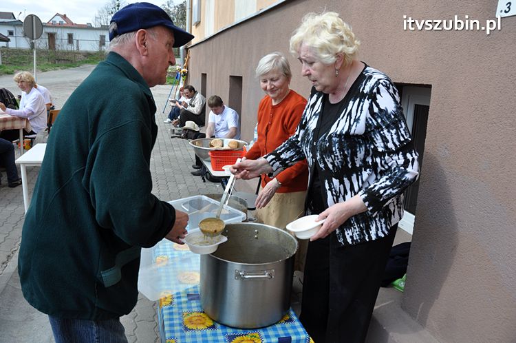 Pielgrzymka w Roku Wiary do Sanktuarium Krzyża Świętego w Kcyni