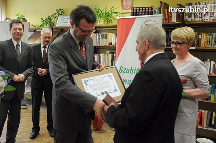 Medale za śpiew i taniec