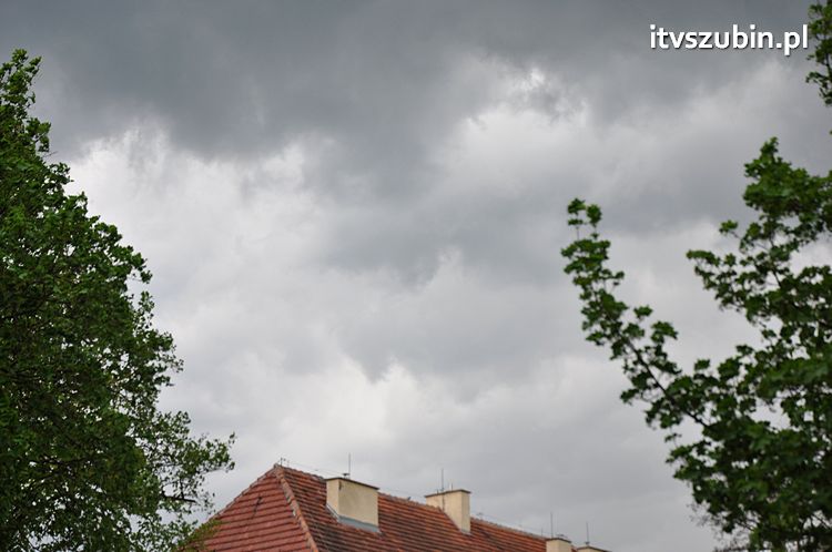 OSTRZEŻENIE przed burzami