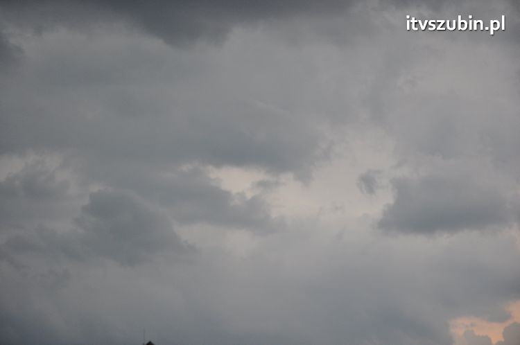 OSTRZEŻENIE przed burzami