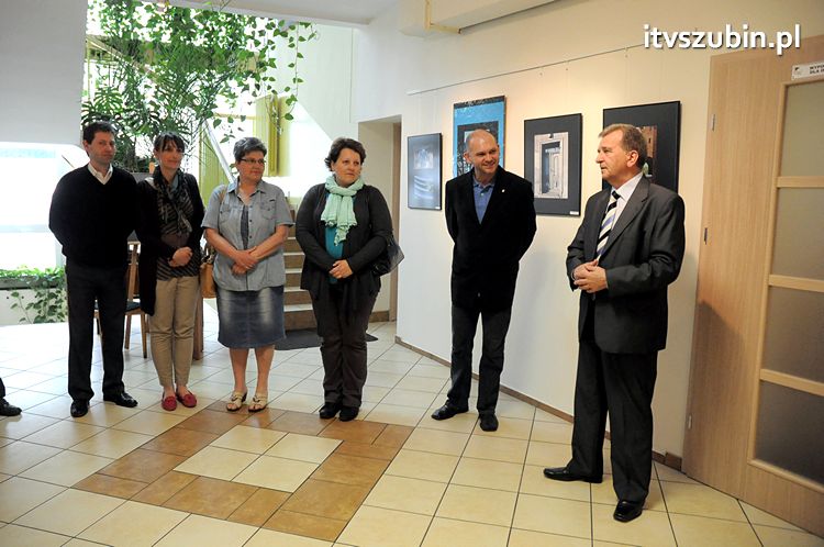 BŁĘKIT - temat przewodni najnowszej wystawy fleszowców