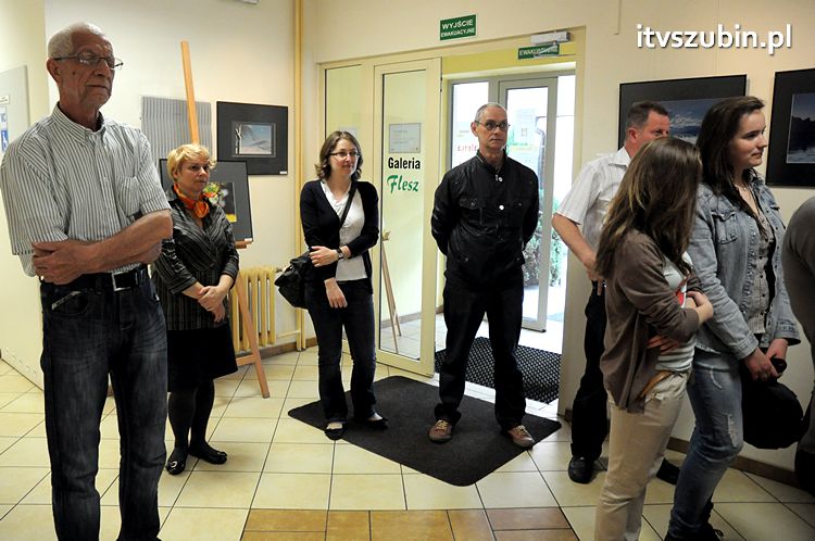 BŁĘKIT - temat przewodni najnowszej wystawy fleszowców