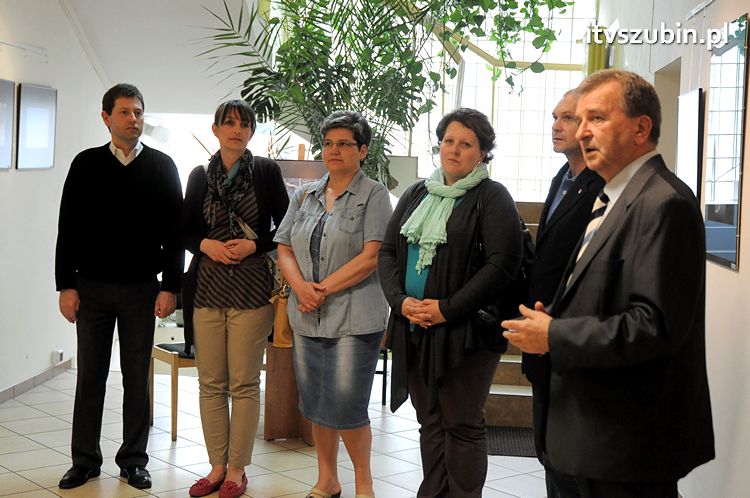 BŁĘKIT - temat przewodni najnowszej wystawy fleszowców