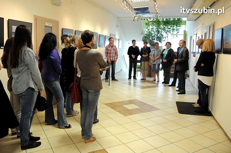 BŁĘKIT - temat przewodni najnowszej wystawy fleszowców