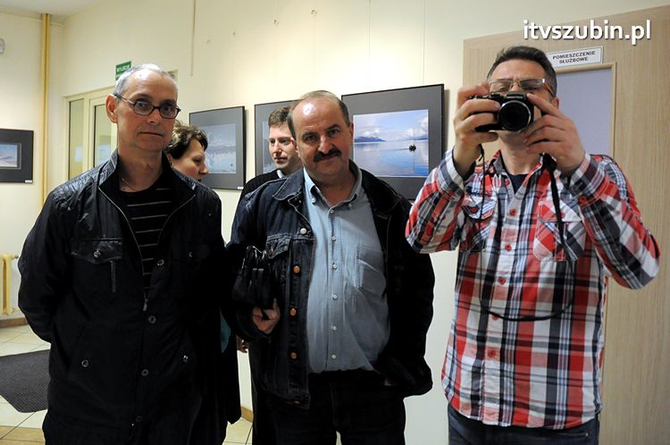 BŁĘKIT - temat przewodni najnowszej wystawy fleszowców