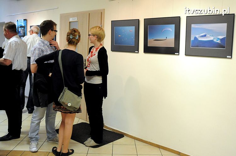 BŁĘKIT - temat przewodni najnowszej wystawy fleszowców