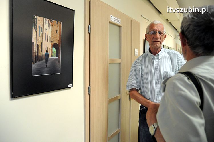 BŁĘKIT - temat przewodni najnowszej wystawy fleszowców