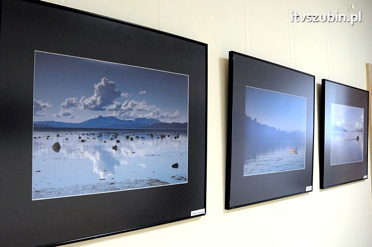 BŁĘKIT - temat przewodni najnowszej wystawy fleszowców