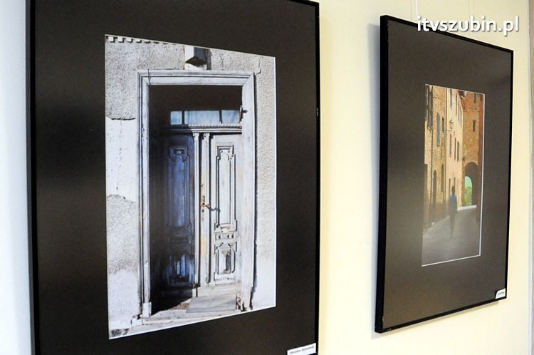 BŁĘKIT - temat przewodni najnowszej wystawy fleszowców