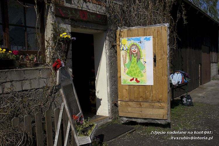 Maluchy z szubińskiej dwójki z wizytą w edukacyjnej zagrodzie