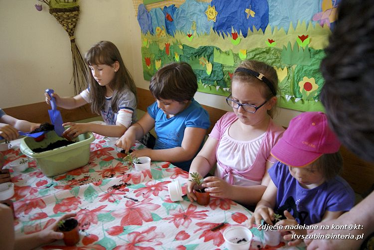 Maluchy z szubińskiej dwójki z wizytą w edukacyjnej zagrodzie