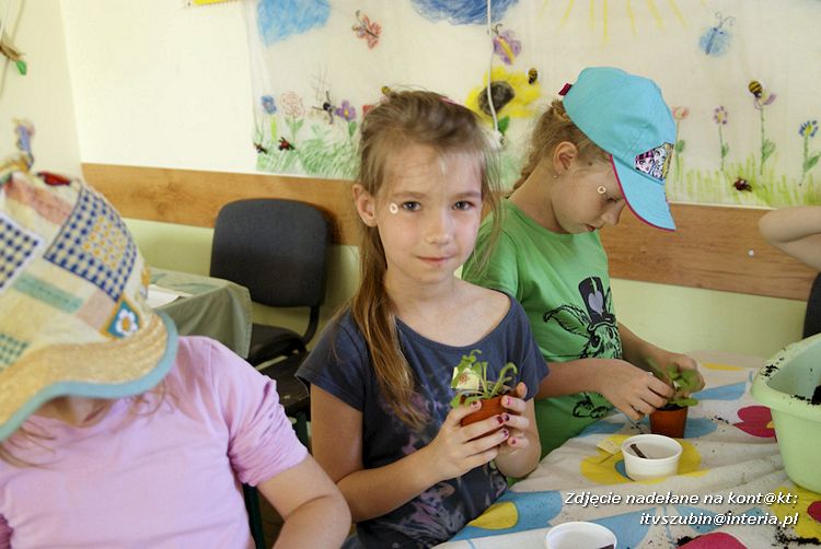 Maluchy z szubińskiej dwójki z wizytą w edukacyjnej zagrodzie